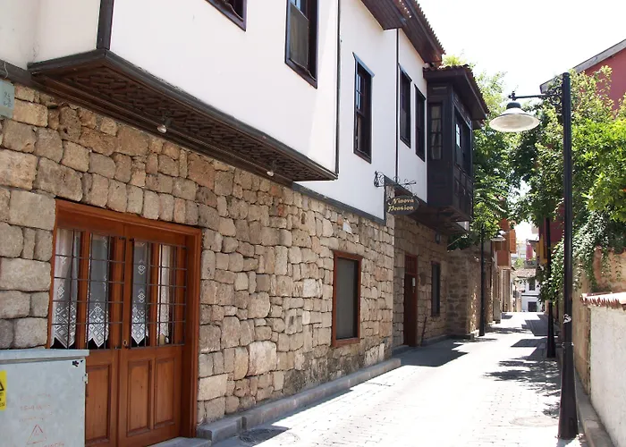 Hotel The Ninova 3*