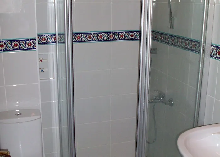 The Ninova Hotel 3*