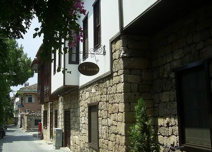 Hotel The Ninova 3*